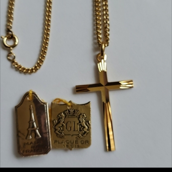 Gold Cross Pendant Necklace - Picture 4 of 4